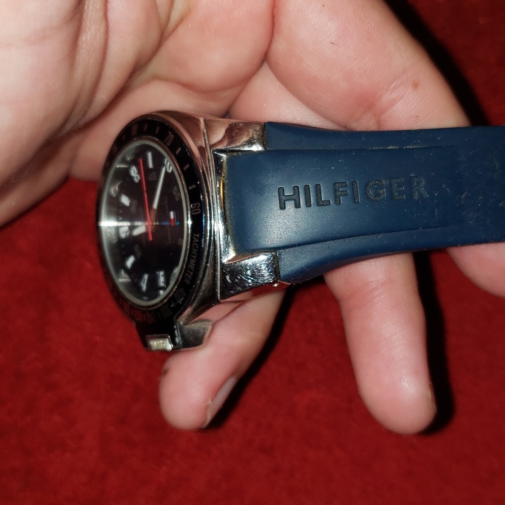 tommy hilfiger watch